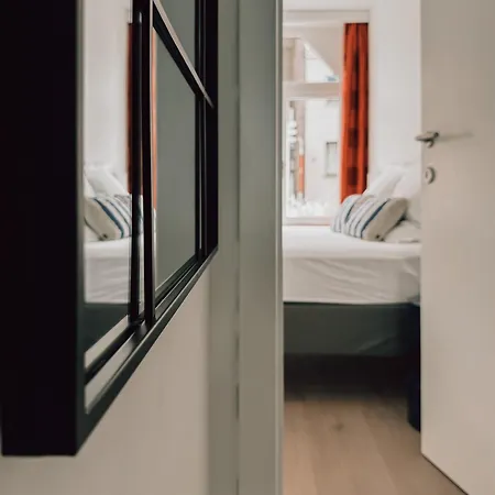 Business Accommodation 'Eclectic Living' Nomad Geel Exterior photo