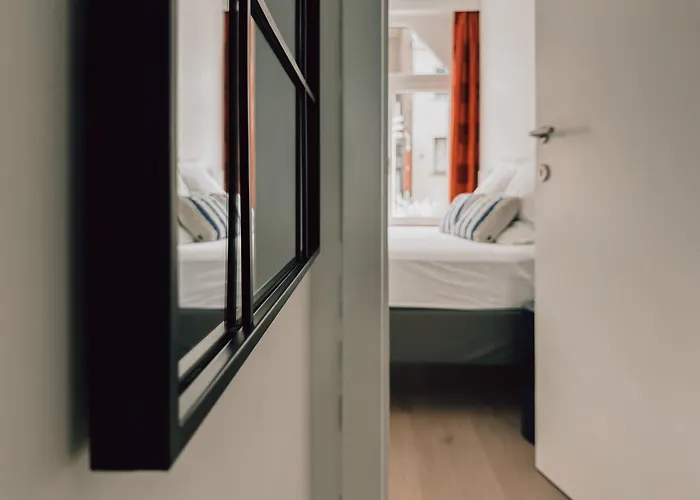 Business Accommodation \'Eclectic Living\' Nomad